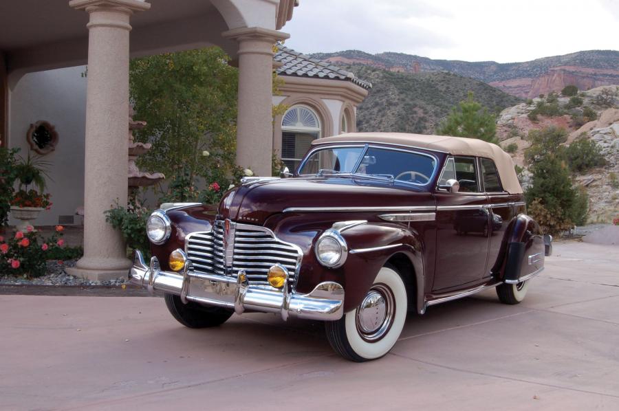  Buick Roadmaster Convertible Phaeton 1941 года  (фото 1 из 13)